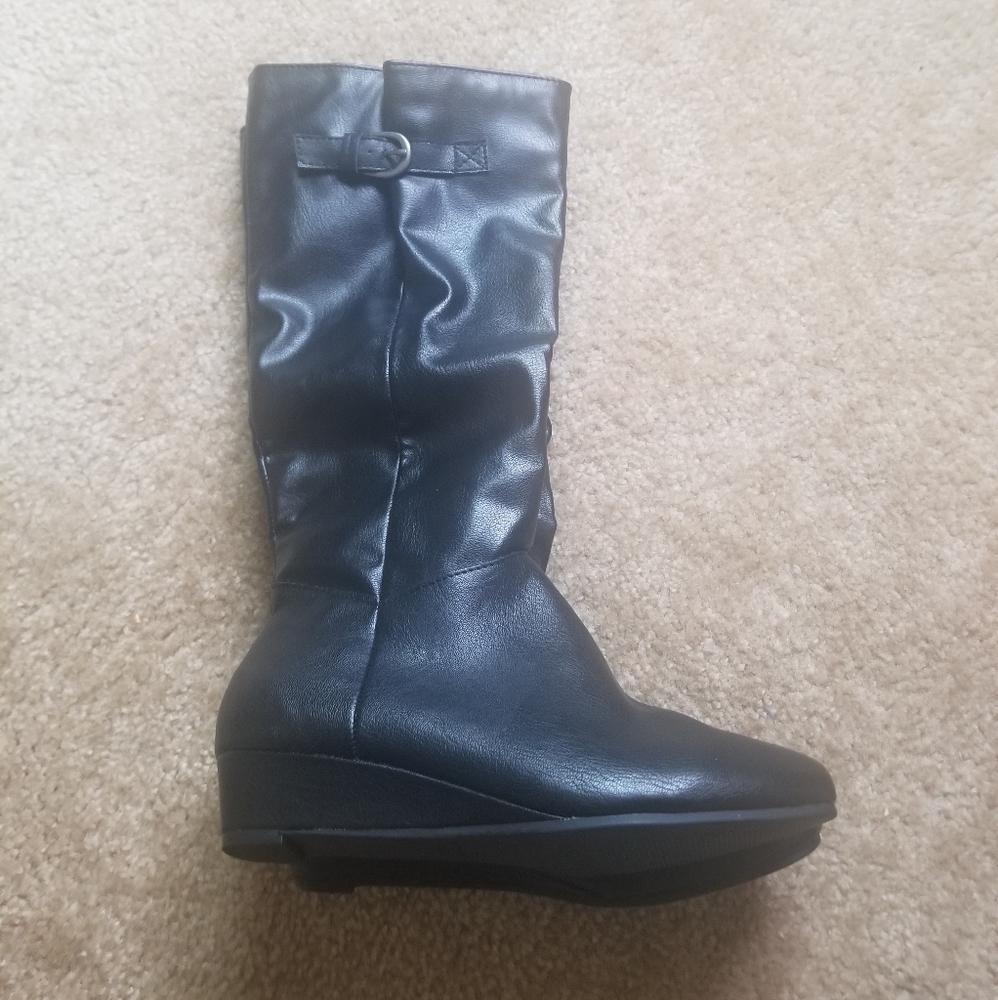 Never used Sytle&Co women's knee high boots.
